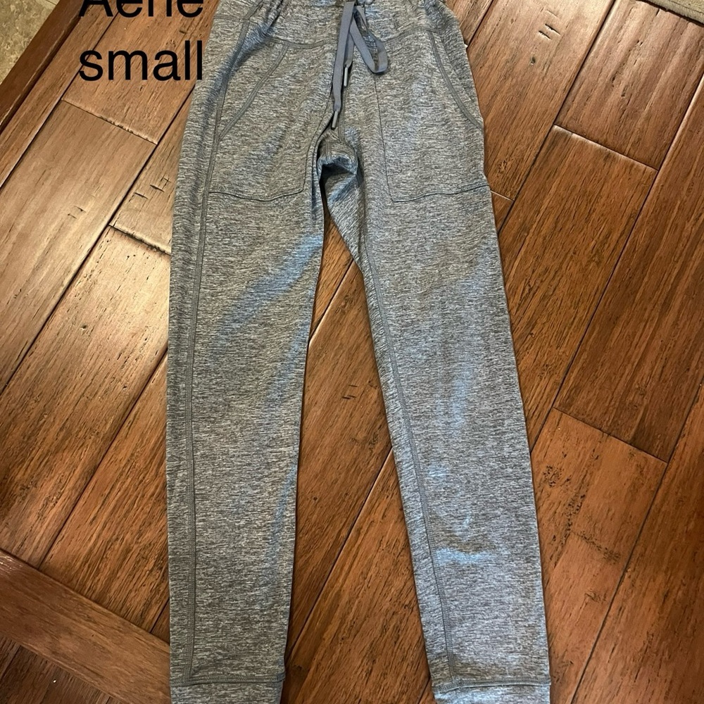 Aerie Heather Gray joggers